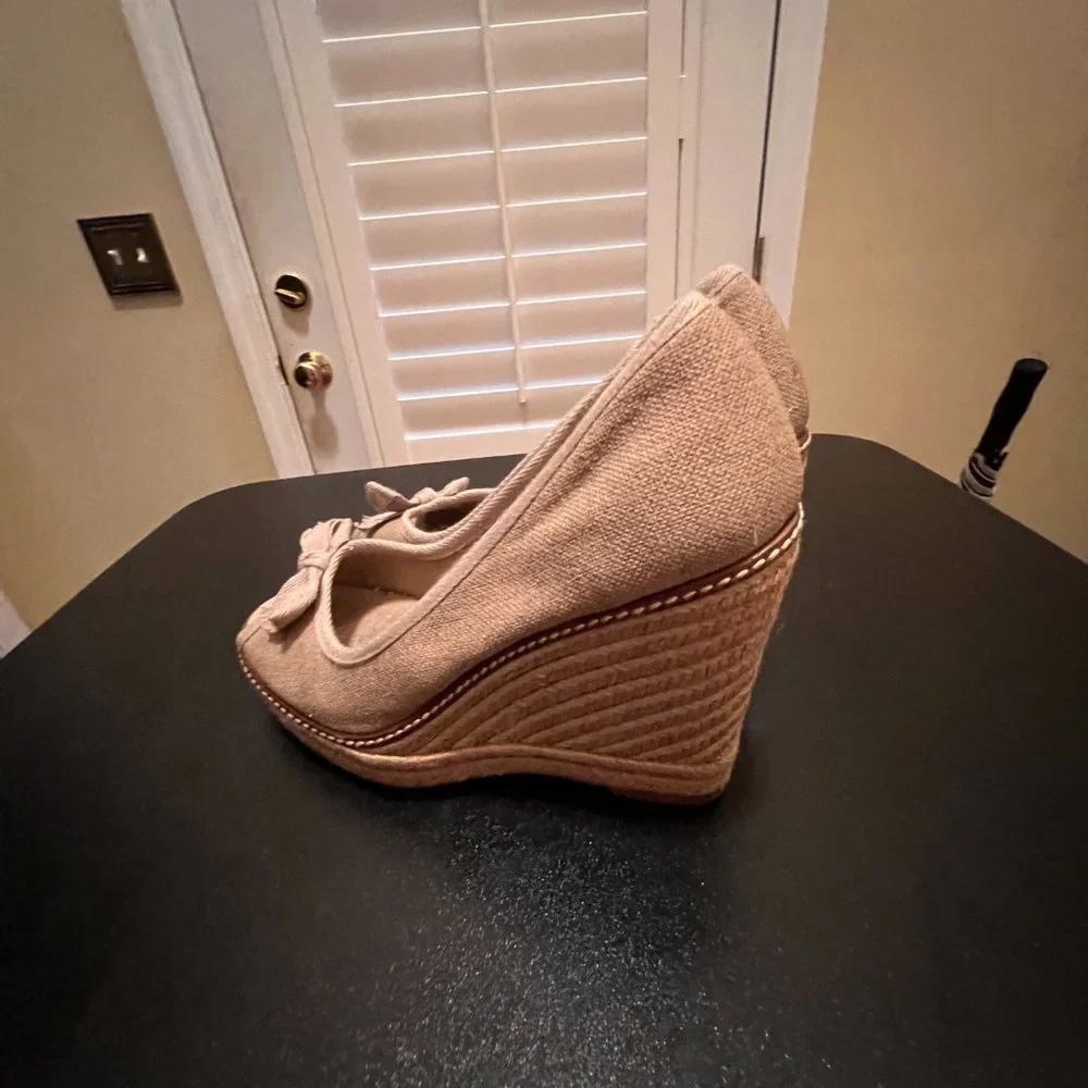 Tory Burch natural linen Canvas Jakie Peep Toe Espadrille in 9.5.
